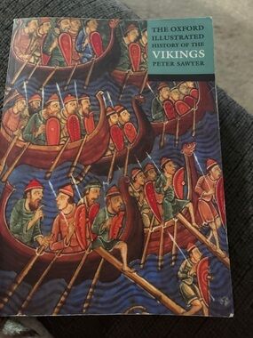 The Oxford Illustrated History of the Vikings - Illustrated Cover in Blue & Red